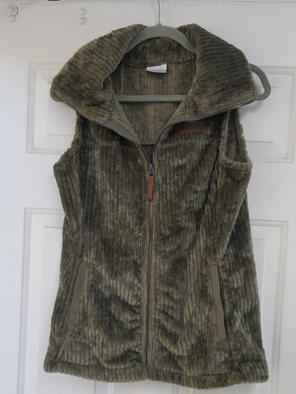 Columbia Women's Plush Ribbed Zip-Front Vest - Olive Green